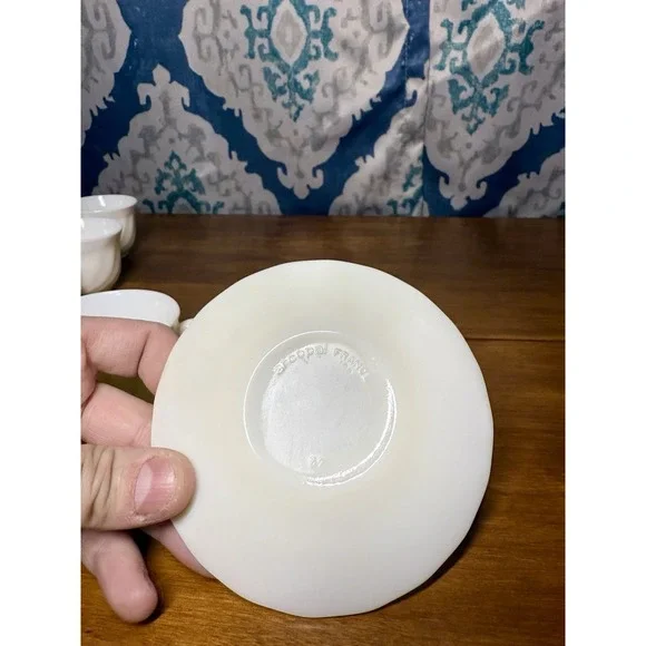 Vintage Arcopal France White Milk Opaline Cup and Saucer Set. - Picture 7 of 7